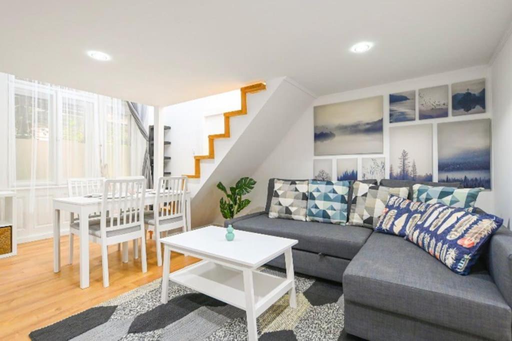Lovely Studio Flat In Damjanich Street - Leonard Budapest Bagian luar foto